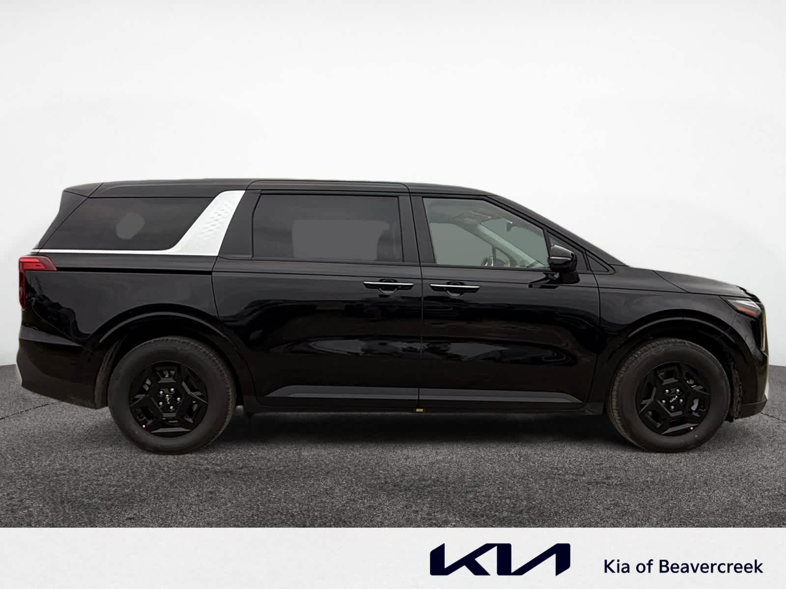 2026 Kia Carnival LXS photo 2
