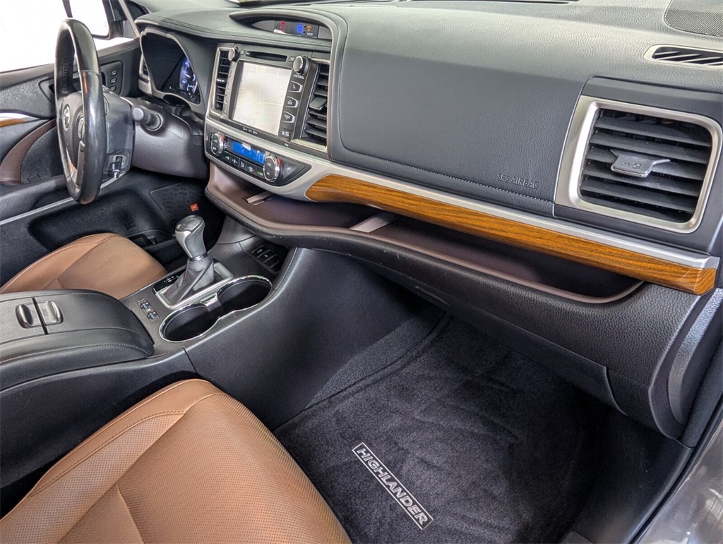 2017 Toyota Highlander Limited Platinum photo 13