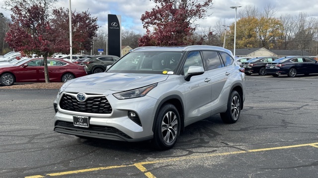 2022 Toyota Highlander XLE's photo