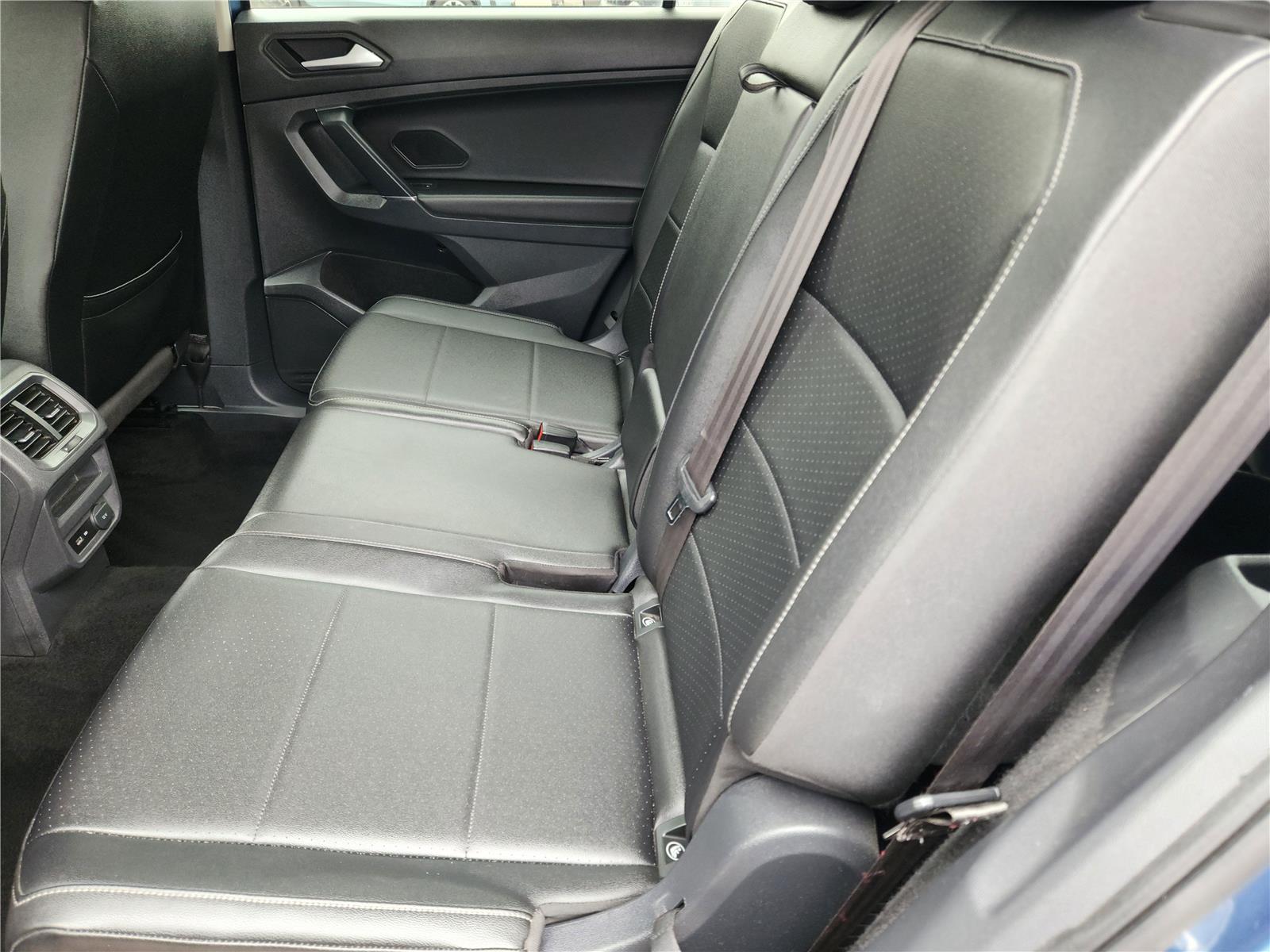 2020 Volkswagen Tiguan SE photo 11