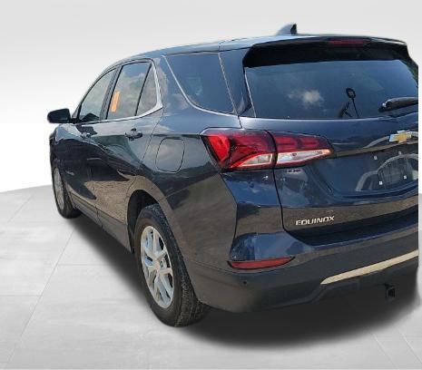 2022 Chevrolet Equinox LT photo 2