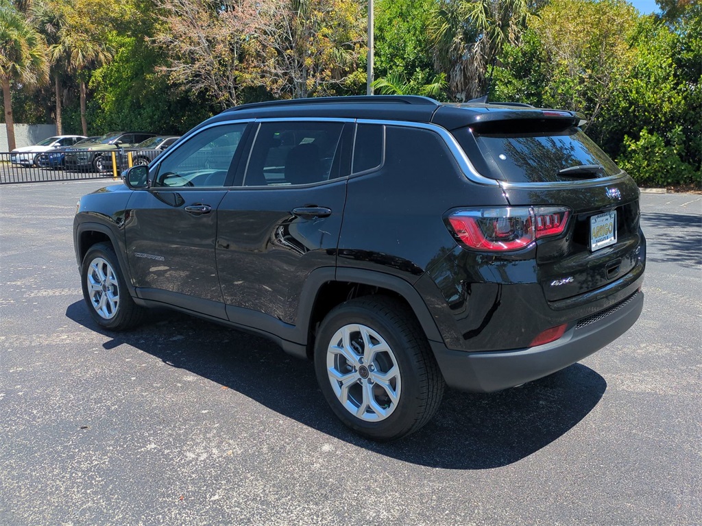 2025 Jeep Compass Latitude photo 5