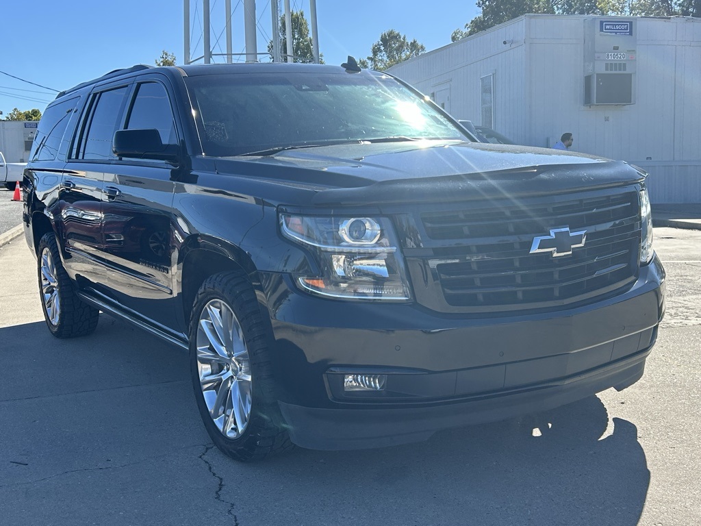 2019 Chevrolet Suburban Premier photo 4