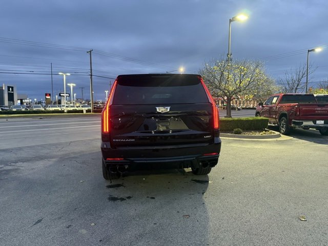 2025 Cadillac Escalade V-Series photo 3