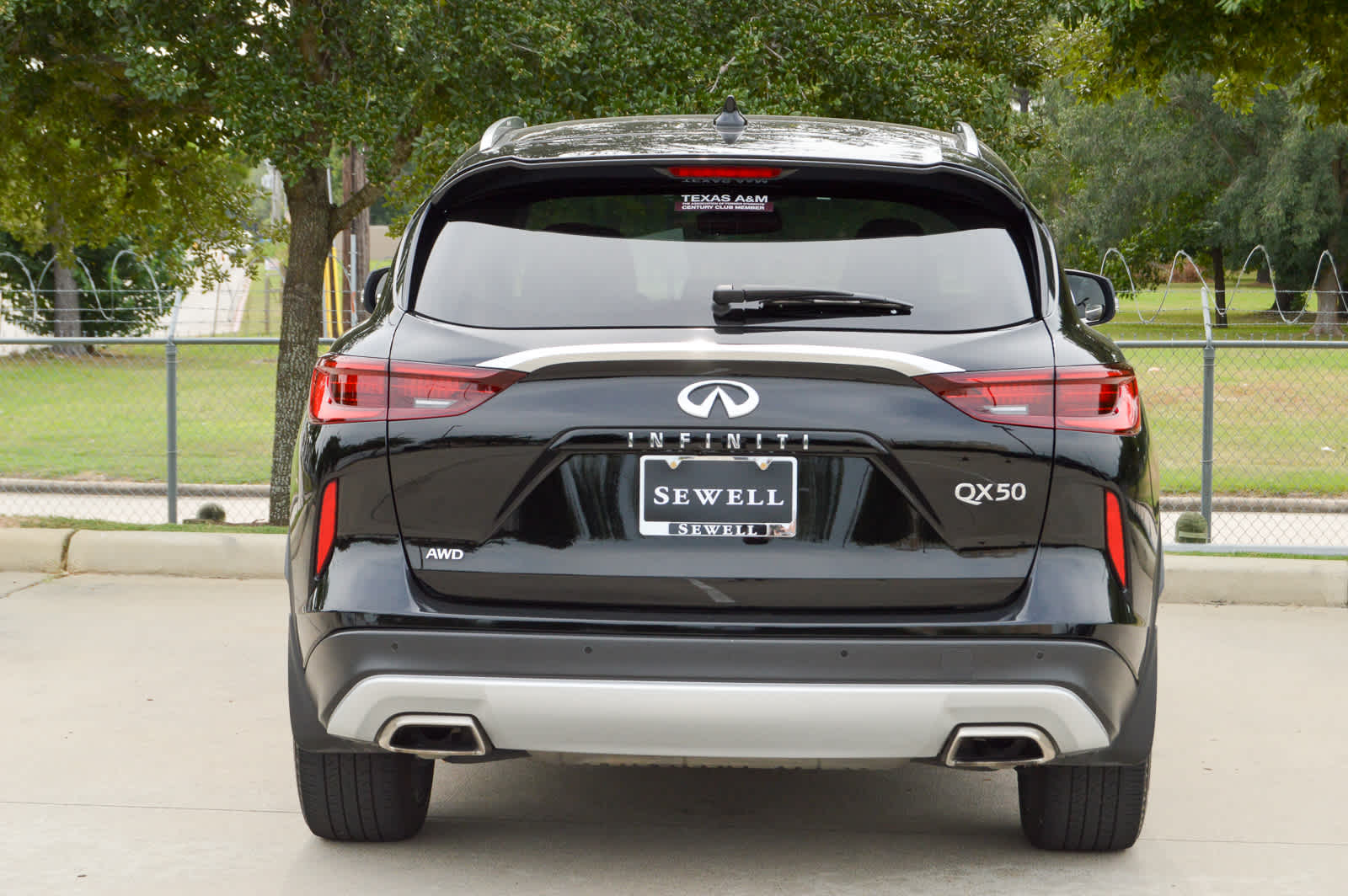 2022 Infiniti QX50 Essential photo 3