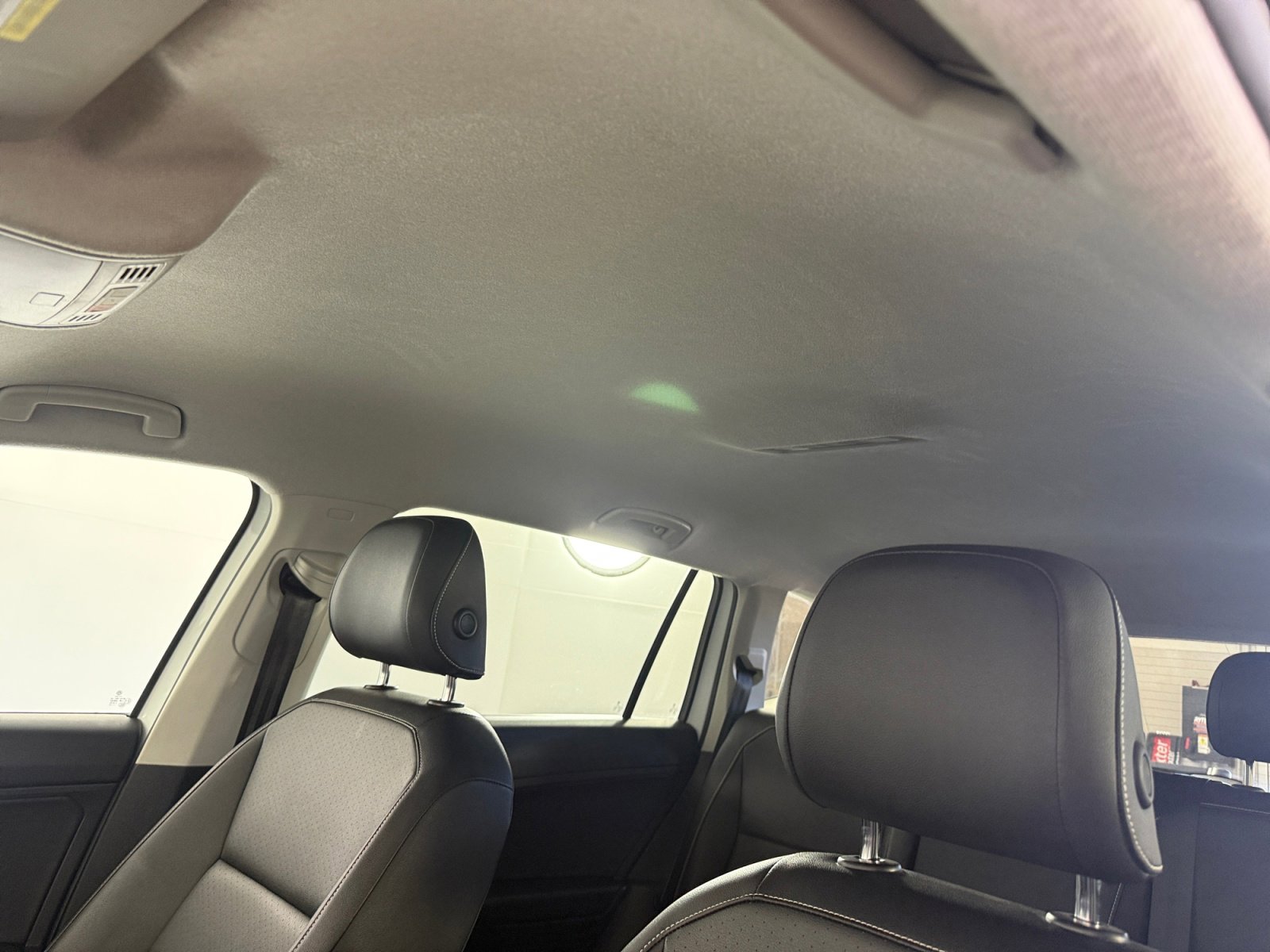 2021 Volkswagen Tiguan SE photo 3