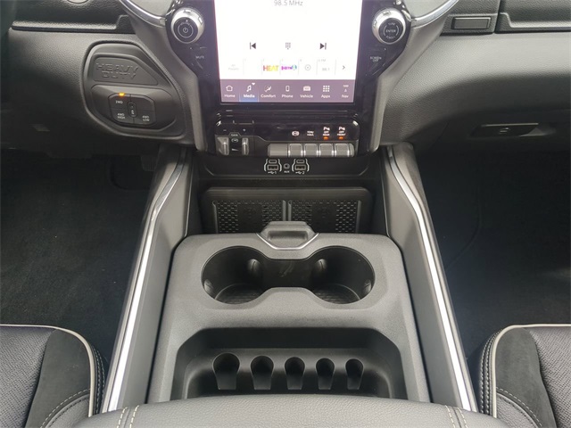 2025 Ram 2500 Laramie photo 19