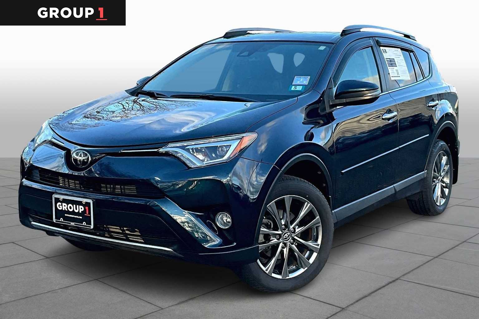 2018 Toyota RAV4 Limited's photo