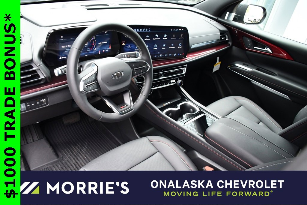 2026 Chevrolet Traverse Z71 photo 2