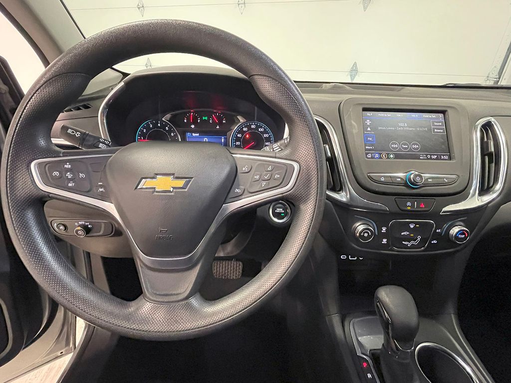 2022 Chevrolet Equinox LT photo 25