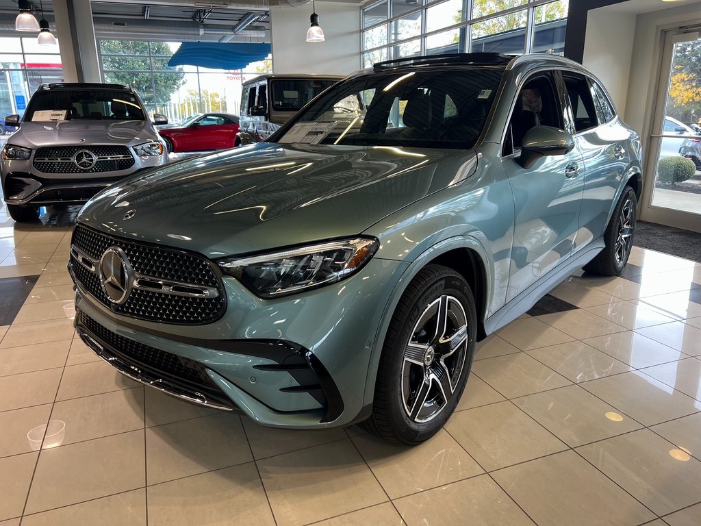 2026 Mercedes-Benz GLC Base's photo