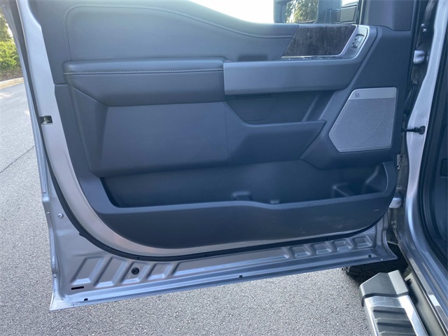2023 Ford F-250 Lariat photo 18