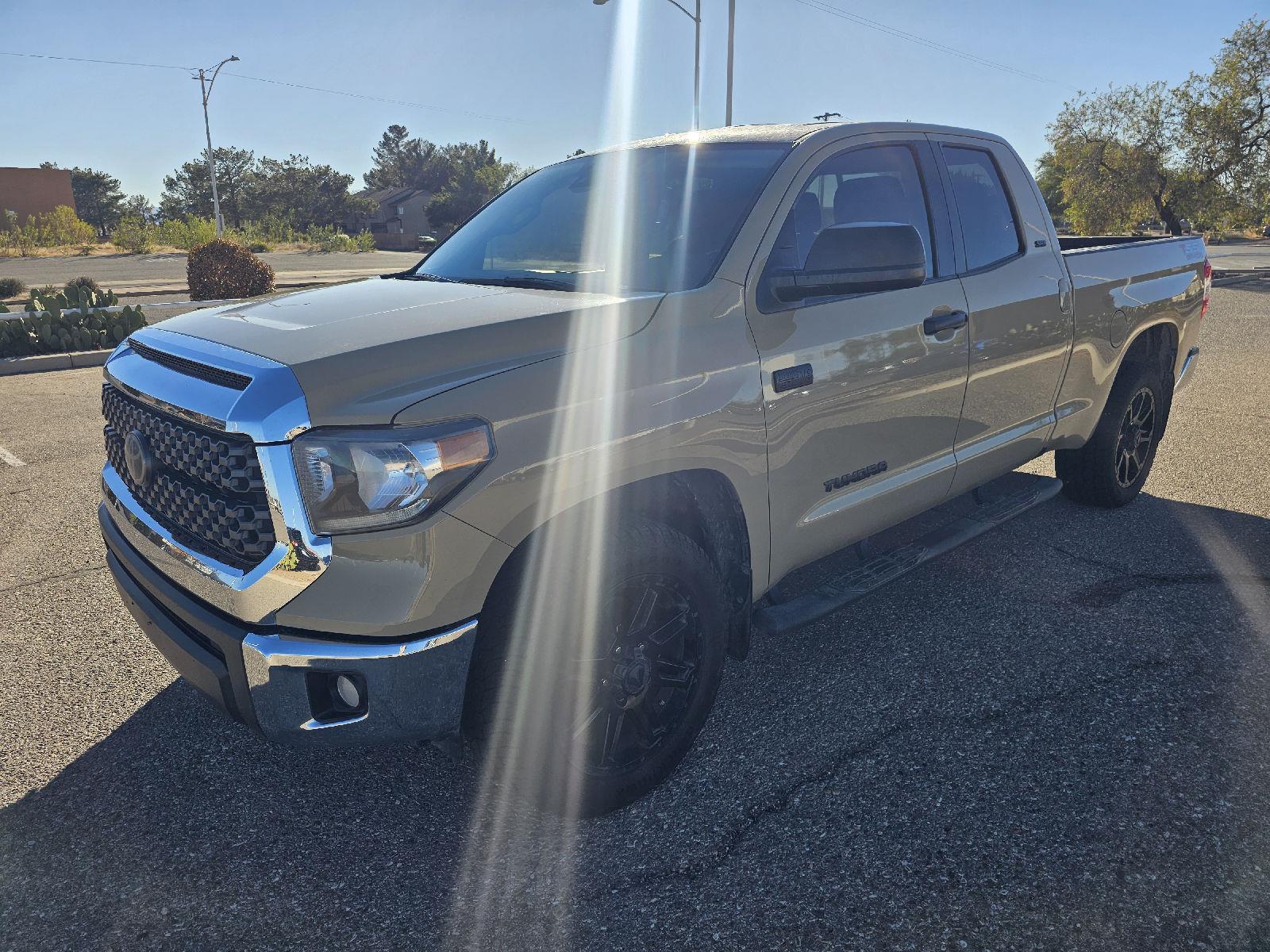 2020 Toyota Tundra SR5's photo