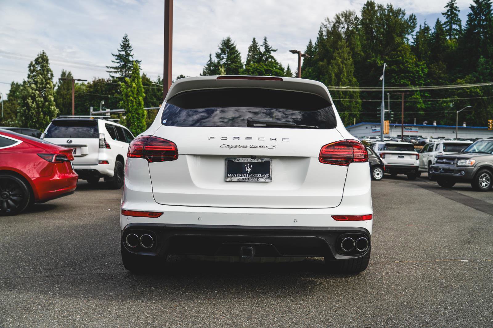 2016 Porsche Cayenne Turbo photo 12