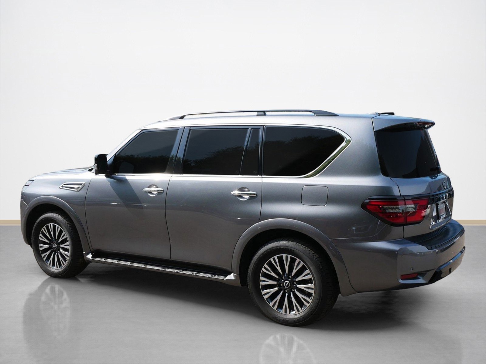 2024 Nissan Armada SL photo 5
