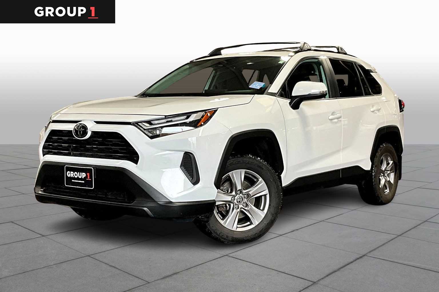 2022 Toyota RAV4 XLE's photo