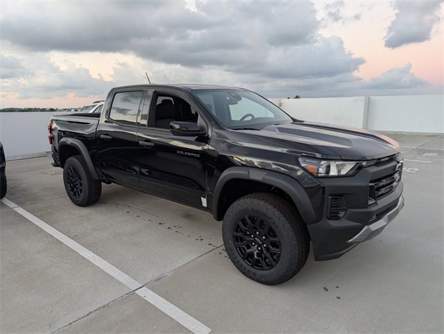 2026 Chevrolet Colorado Trail Boss photo 2