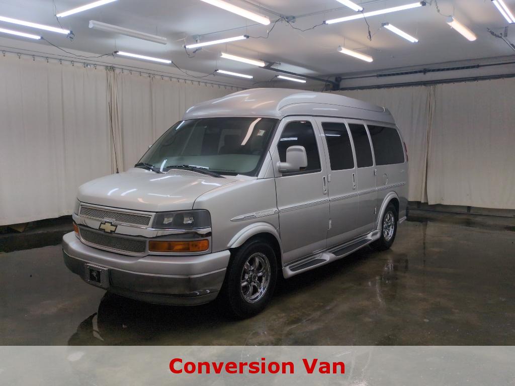 2012 Chevrolet Express G1500's photo