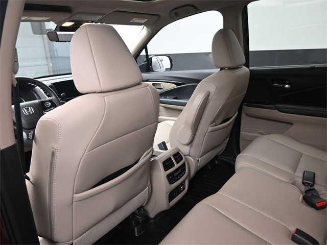 2019 Honda Pilot Touring photo 12
