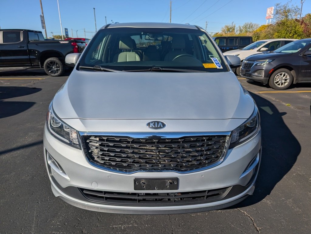 2020 Kia Sedona EX photo 2