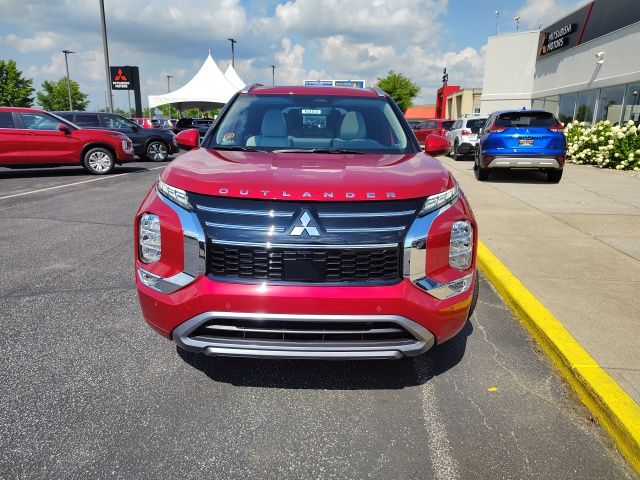 2025 Mitsubishi Outlander SEL photo 2