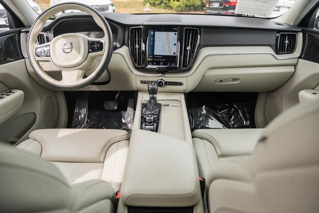 2021 Volvo XC60 Inscription photo 18
