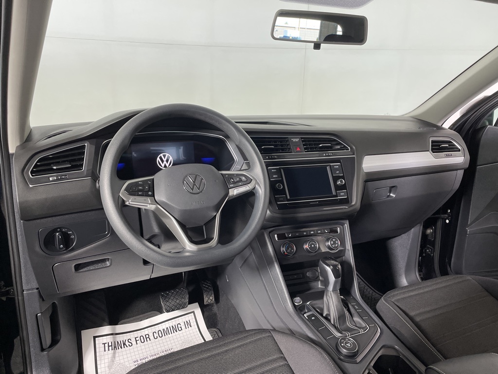 2022 Volkswagen Tiguan S photo 11