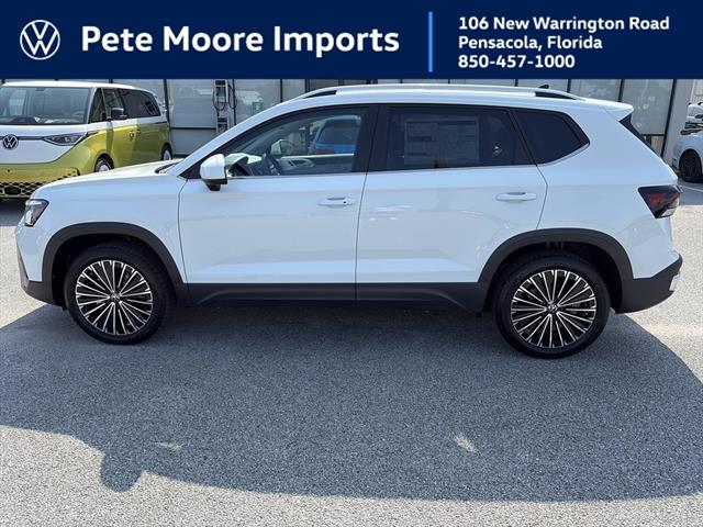2025 Volkswagen Taos SE's photo