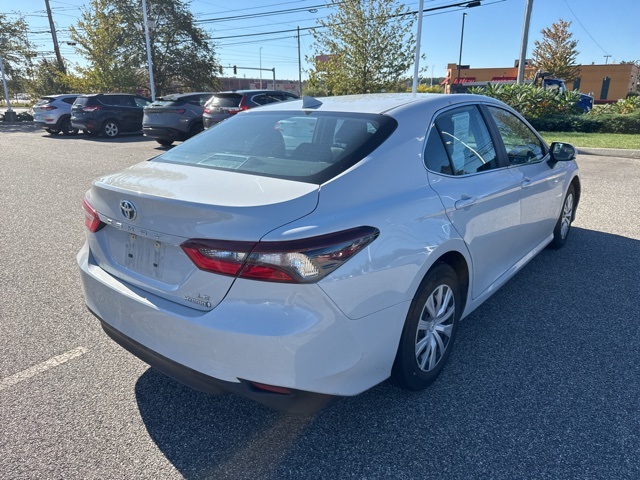 2022 Toyota Camry Hybrid LE photo 7