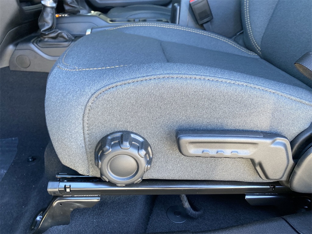 2025 Jeep Wrangler Sport photo 31