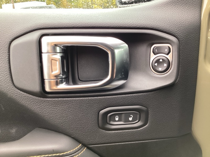 2025 Jeep Gladiator Sport photo 22