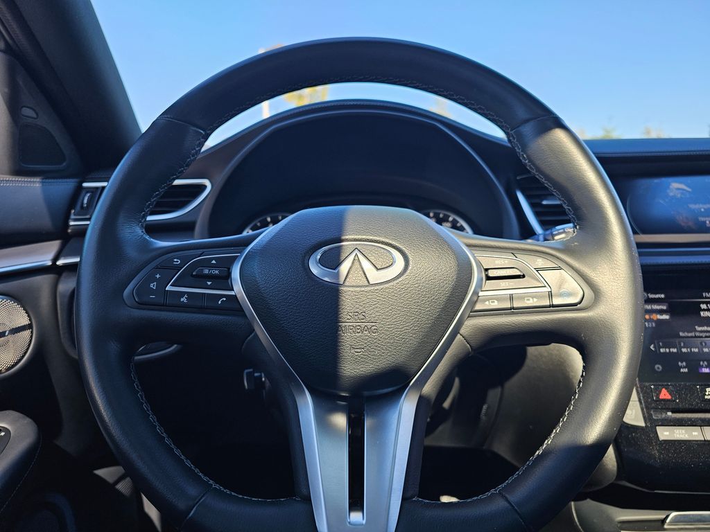 2022 Infiniti QX55 Essential photo 11