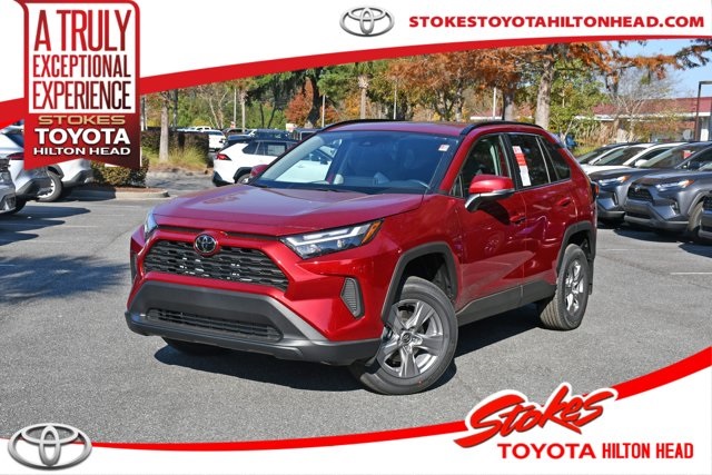2025 Toyota RAV4 XLE's photo