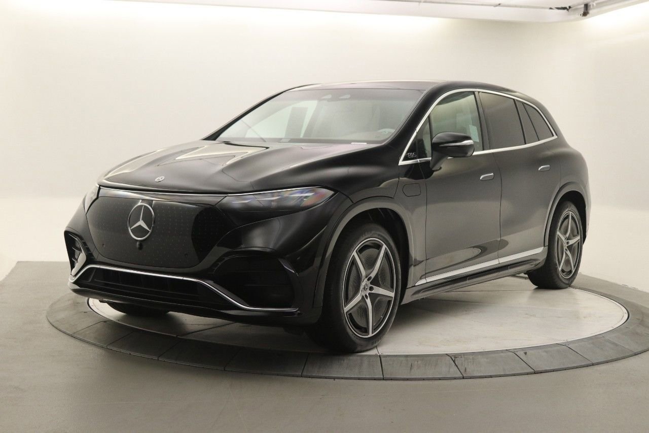 2023 Mercedes Benz EQS SUV 580 4MATIC photo 2