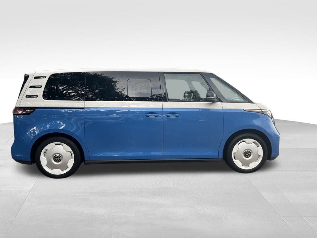 2025 Volkswagen ID. Buzz photo 2