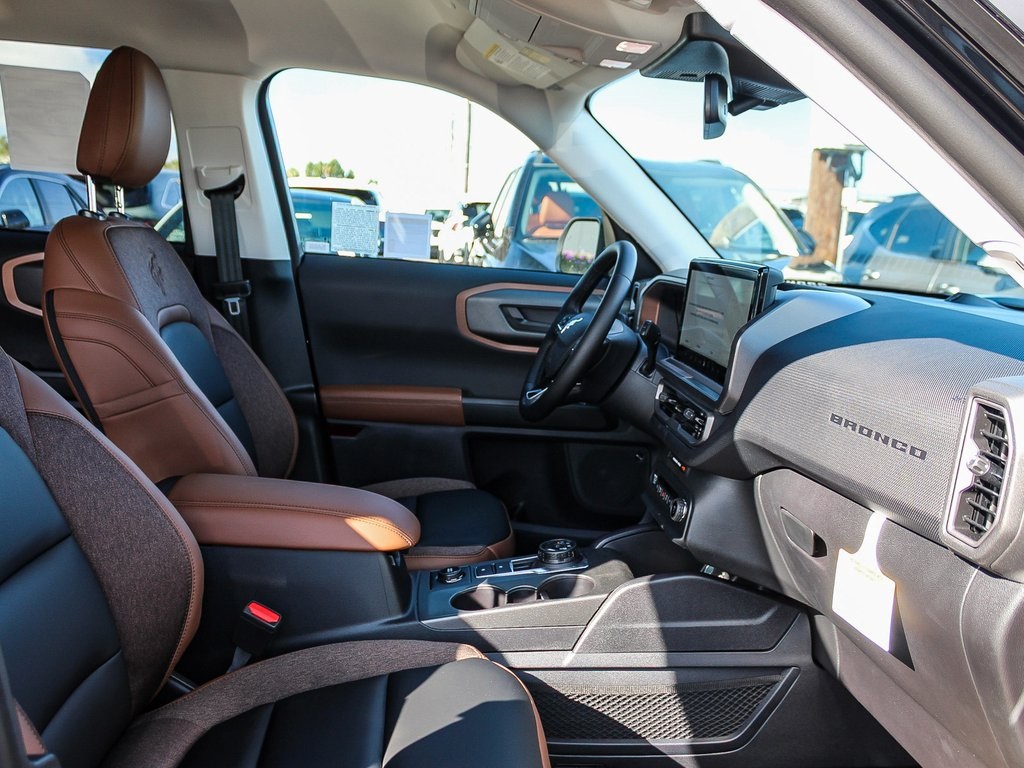 2025 Ford Bronco Sport Outer Banks photo 13