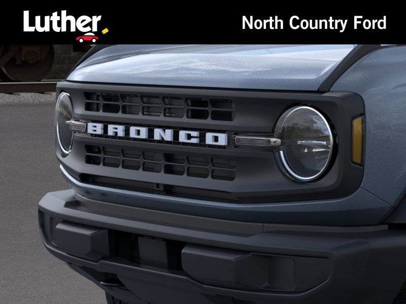 2025 Ford Bronco Base photo 19