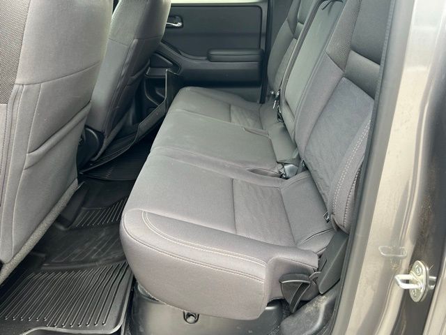 2022 Nissan Frontier SV photo 22