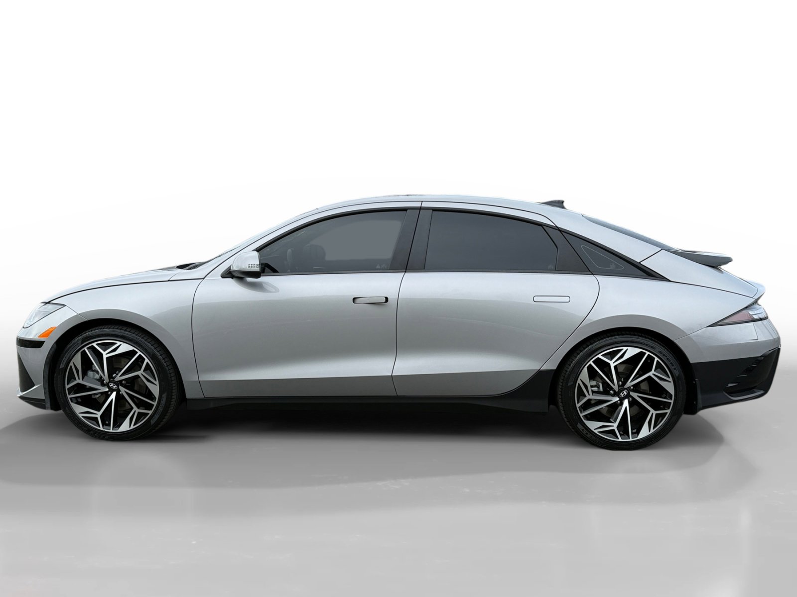 Used 2024 Hyundai IONIQ 6 SEL with VIN KMHM34AA6RA067213 for sale in Vallejo, CA