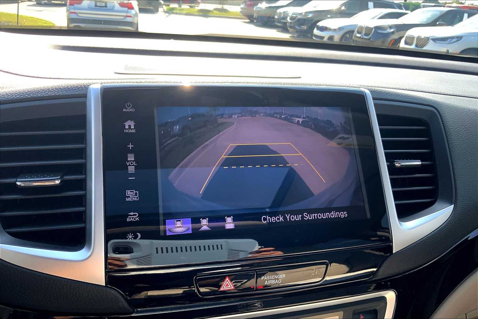 2018 Honda Pilot Touring photo 24
