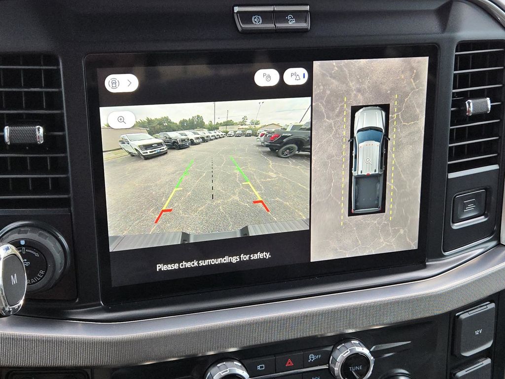 2025 Ford F-250 Platinum photo 21