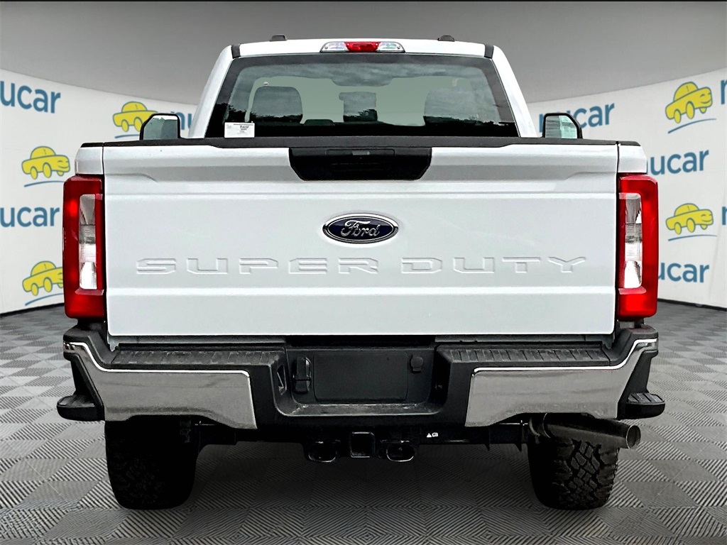 2026 Ford F-250 photo 4