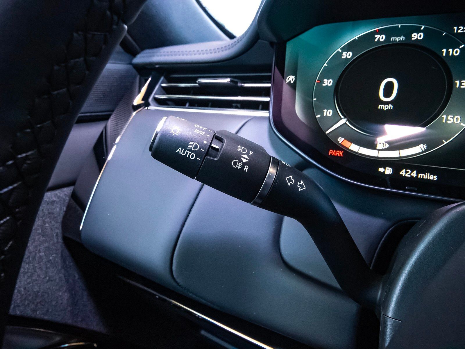 2025 Land Rover Range Rover Sport SE photo 11
