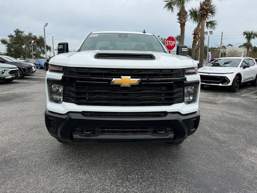 2025 Chevrolet Silverado 2500HD photo 2