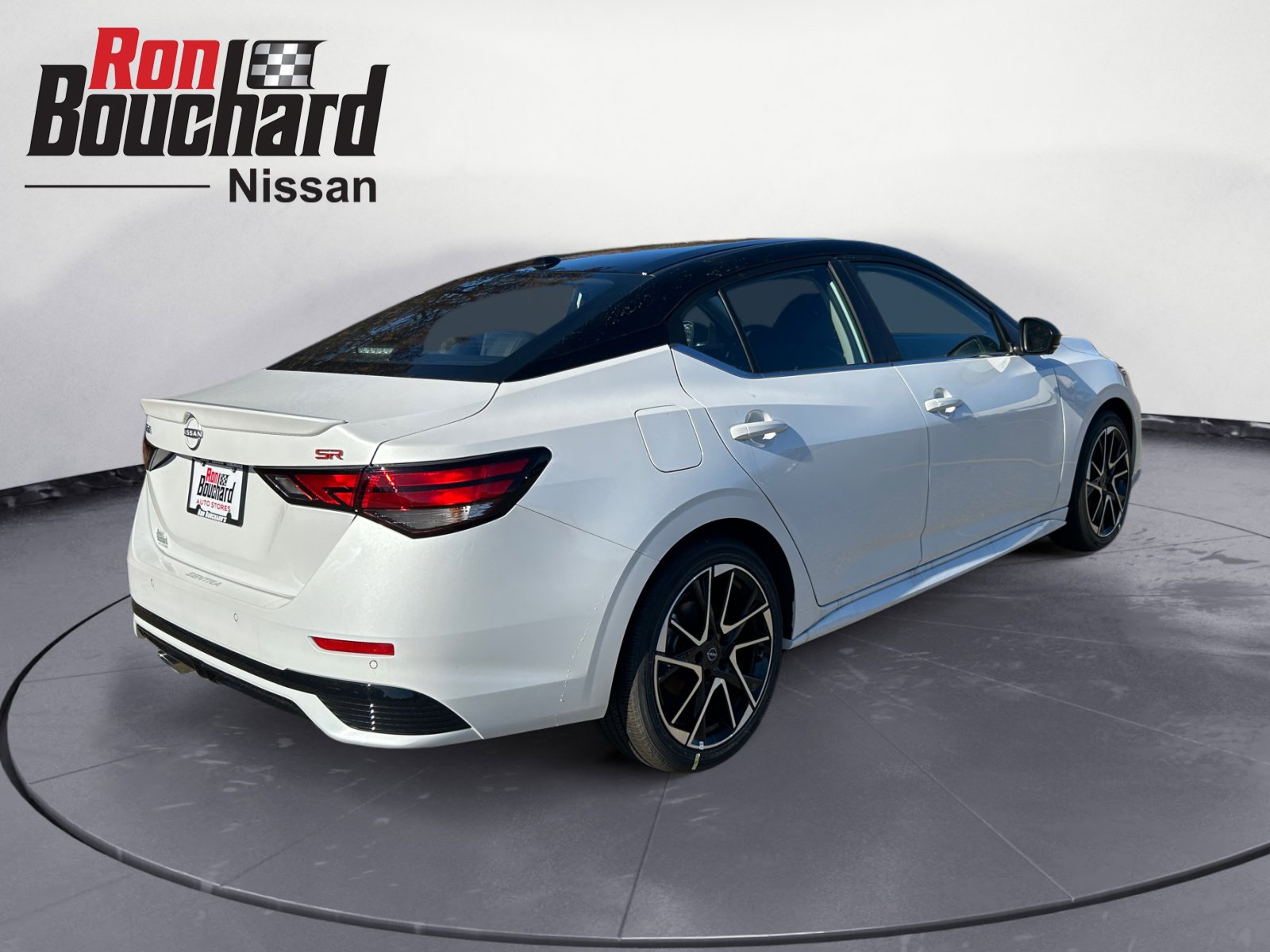 2025 Nissan Sentra SR photo 2