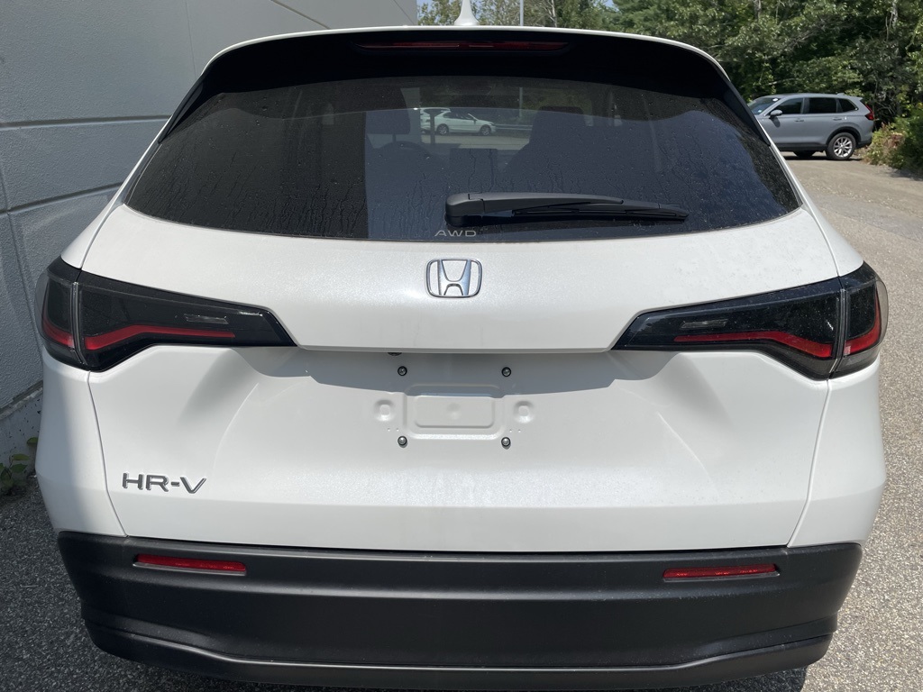 2026 Honda HR-V LX photo 5
