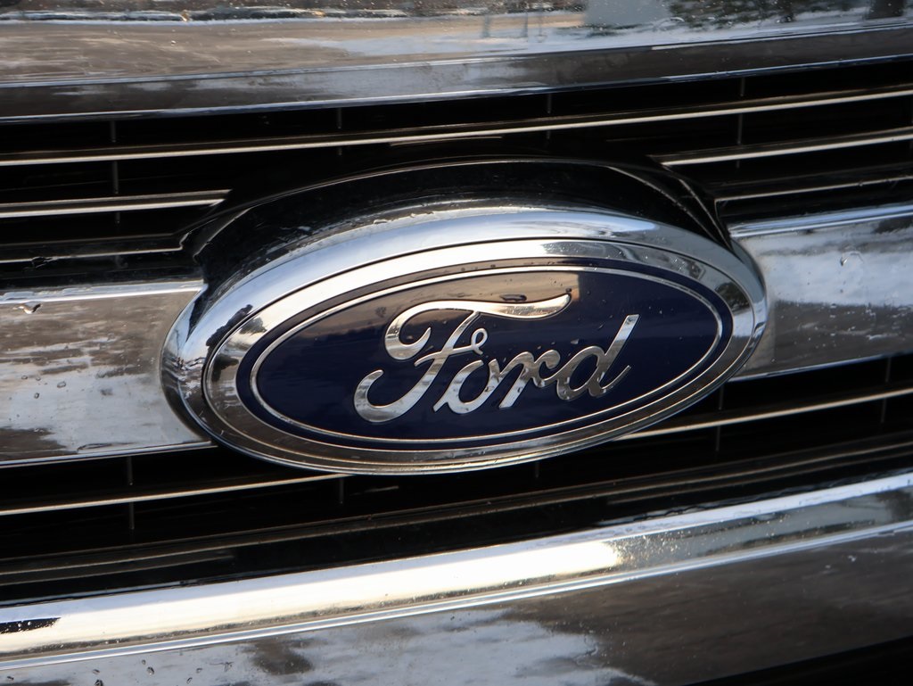 Used 2017 Ford F-150 Lariat with VIN 1FTEW1EG9HKD51957 for sale in Kansas City