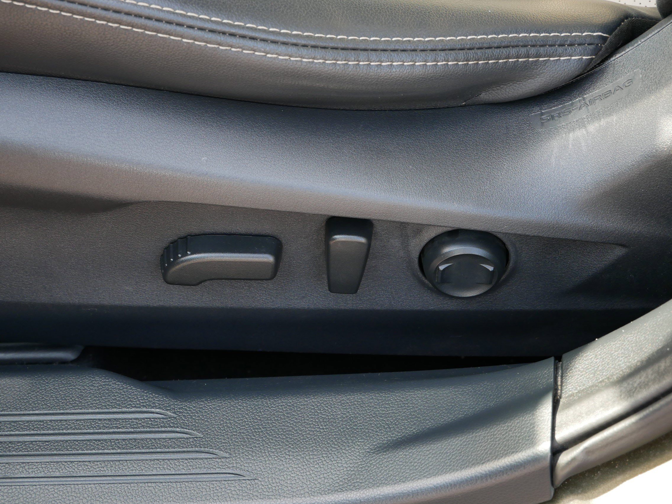 2022 Subaru Outback Limited XT photo 18