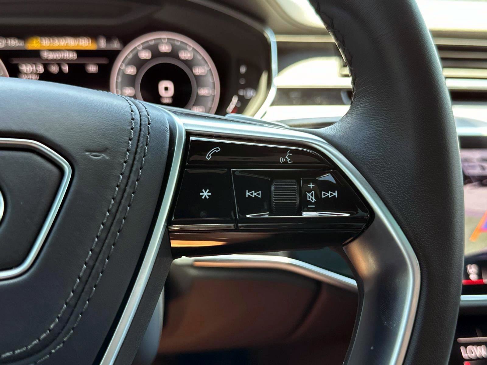 2023 Audi A8 L 55 TFSI Quattro photo 30