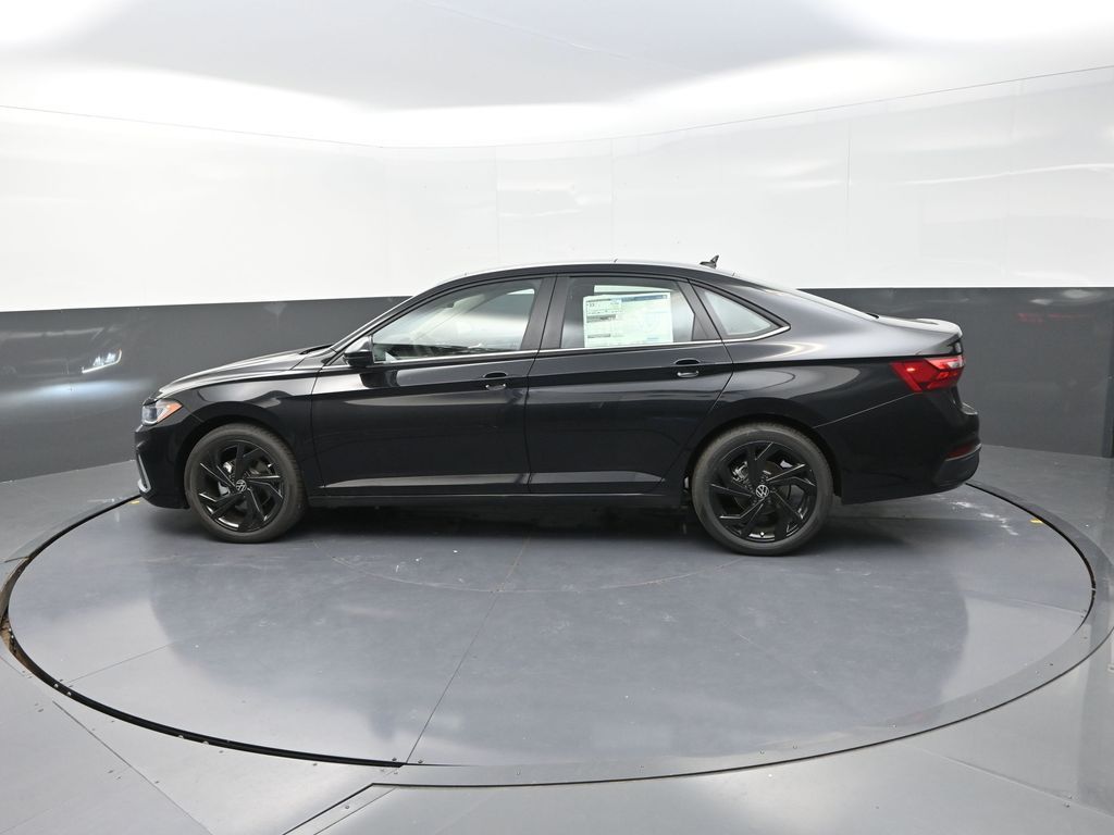 2025 Volkswagen Jetta 1.5T SE photo 4